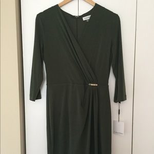 Calvin Klein Olive Runched Quarter Sleeve Dress